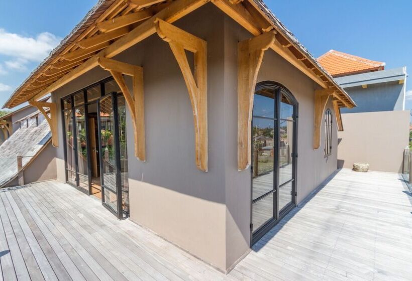 Villa Nehal   Luxury 5br Villa With 20m Pool