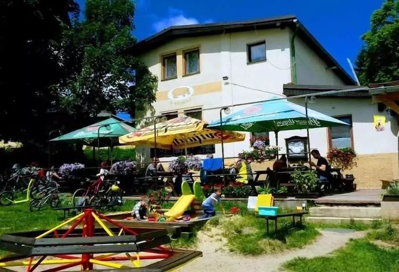 Aamiaismajoitus (B&B) Penzion U Hrocha