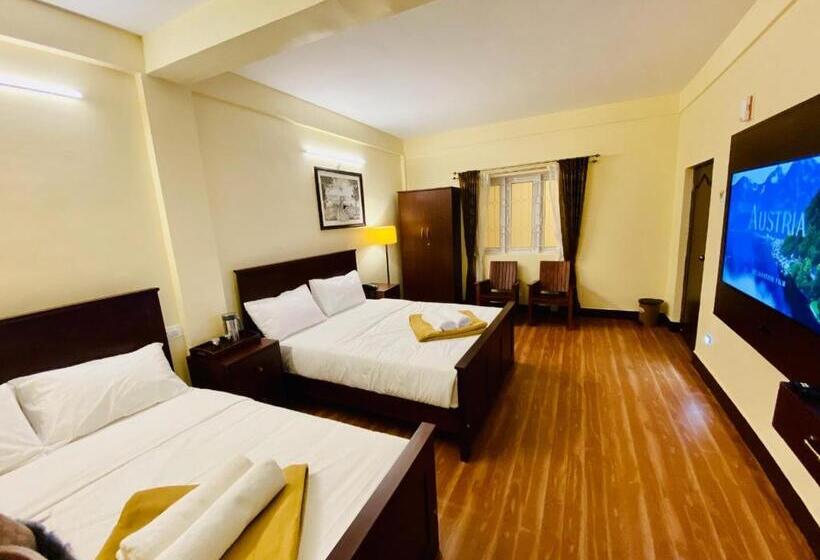 Hotel Aakash Rooms And Cottages