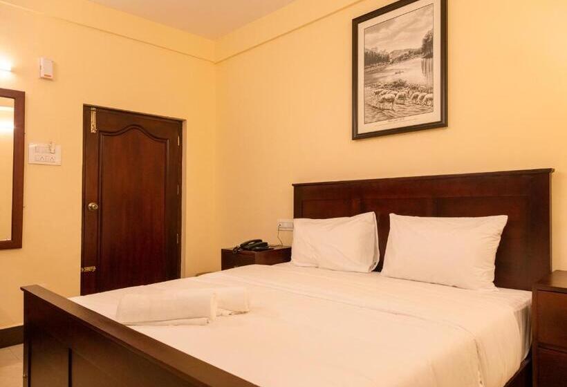 Hotel Aakash Rooms And Cottages