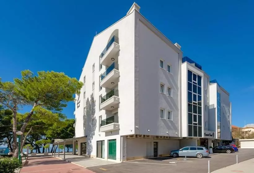 هتل Central Beach 9