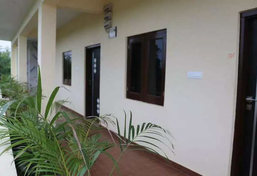 Royal Zayka Hotel & Restaurant