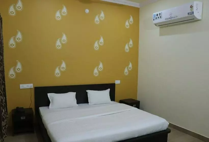 Royal Zayka Hotel & Restaurant
