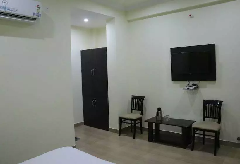 Royal Zayka Hotel & Restaurant
