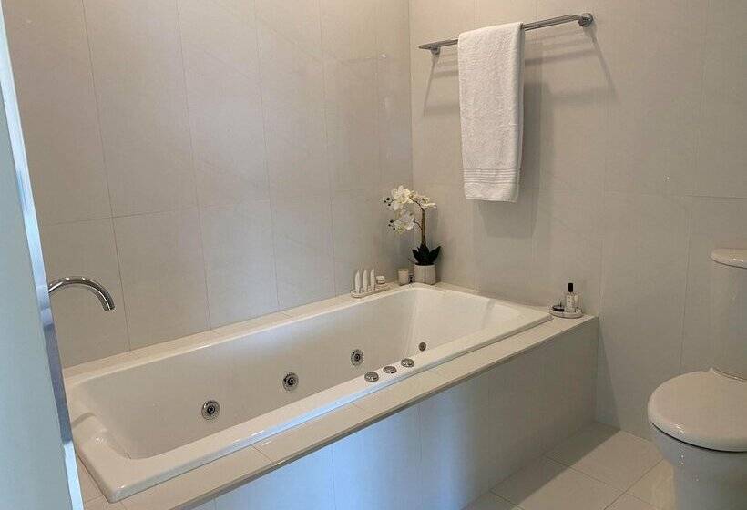 פנסיון Amare Beachside Luxury