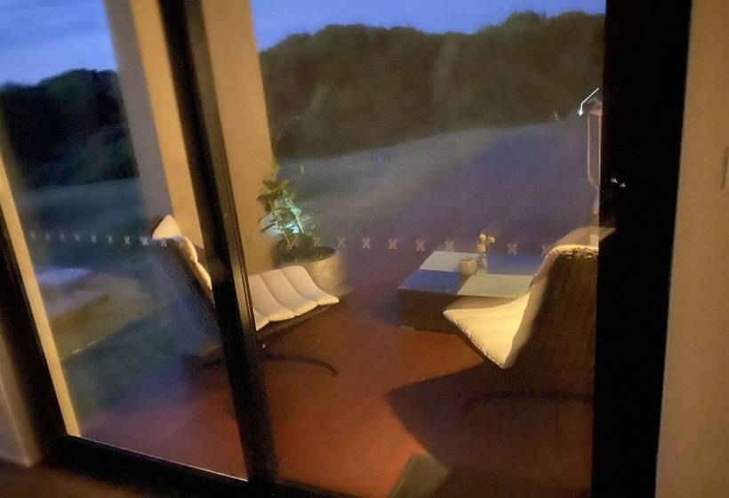 פנסיון Amare Beachside Luxury