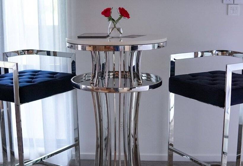 פנסיון Amare Beachside Luxury