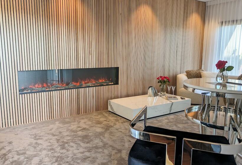 פנסיון Amare Beachside Luxury