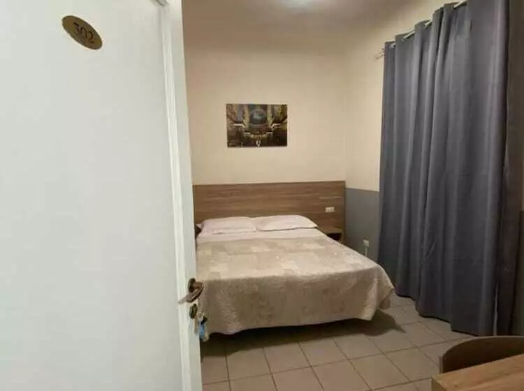 ペンション Golden Dream Guest House