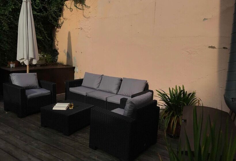 بنسيون Zur Fledermaus