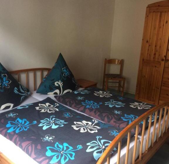 بنسيون Zur Fledermaus