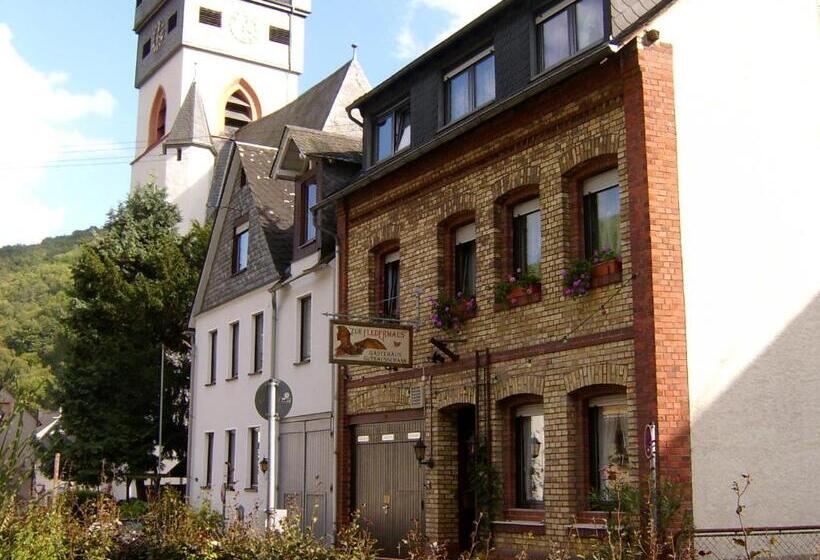 بنسيون Zur Fledermaus