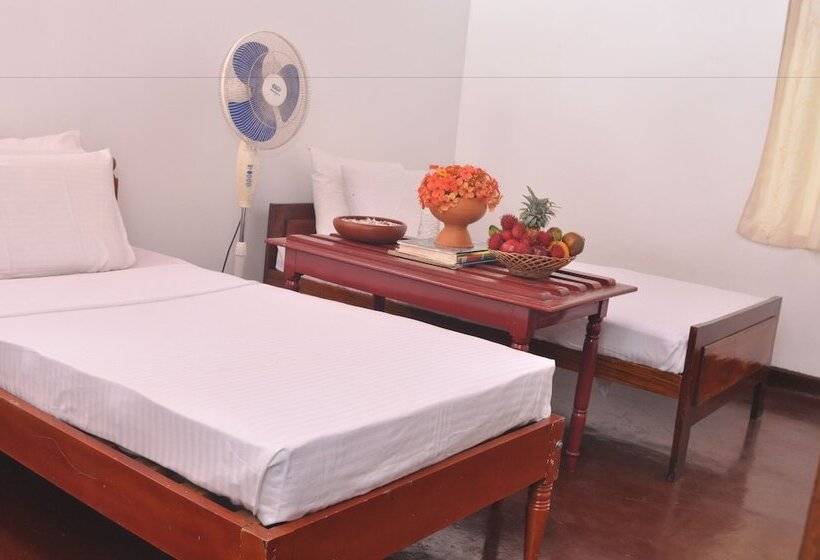 Pension (Hôtel basse catégorie) The Rock Bunglow