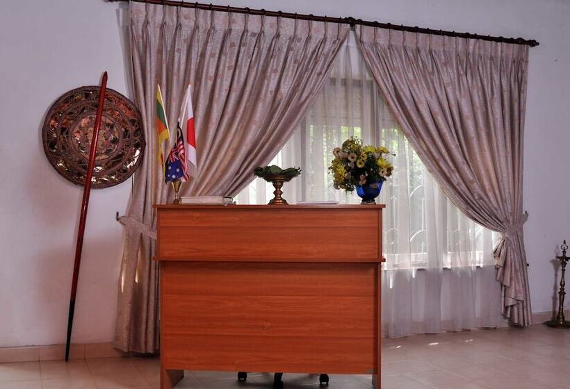 Pension (Hôtel basse catégorie) The Rock Bunglow