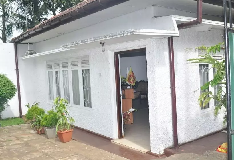 Majatalo The Rock Bunglow