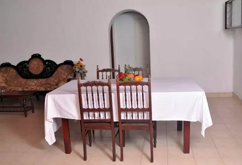 Majatalo The Rock Bunglow