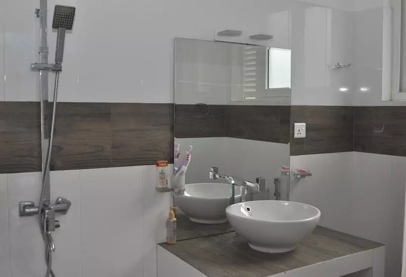 Majatalo The Rock Bunglow