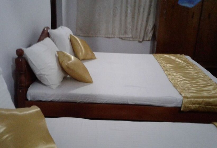 Pension (Hôtel basse catégorie) The Rock Bunglow