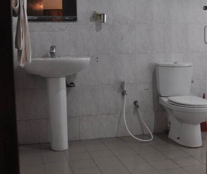 Pension (Hôtel basse catégorie) The Rock Bunglow