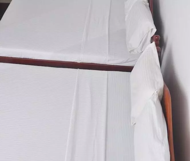 Majatalo The Rock Bunglow