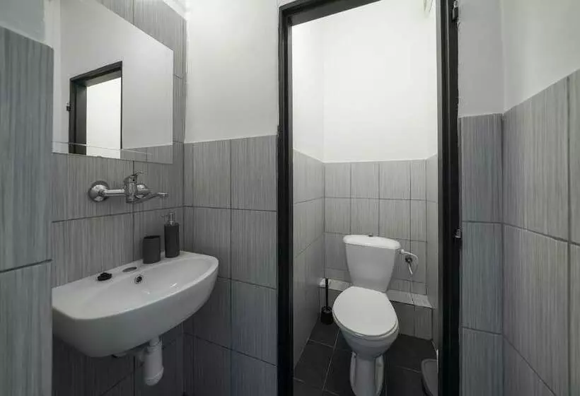 Majatalo Penzion Homer Poděbrady