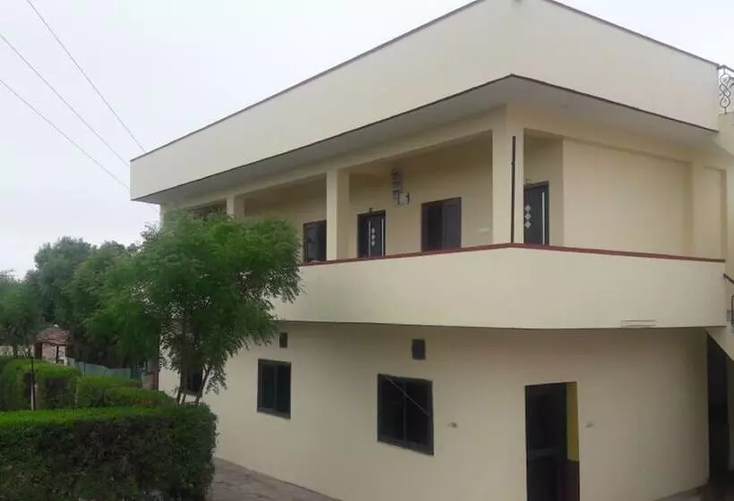 Royal Zayka Hotel & Restaurant