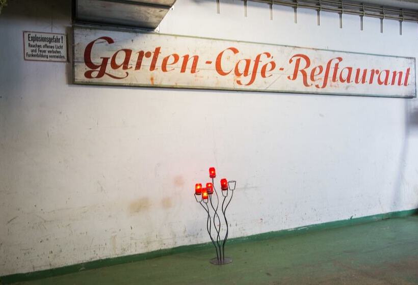 Boot Camp Central Hostel