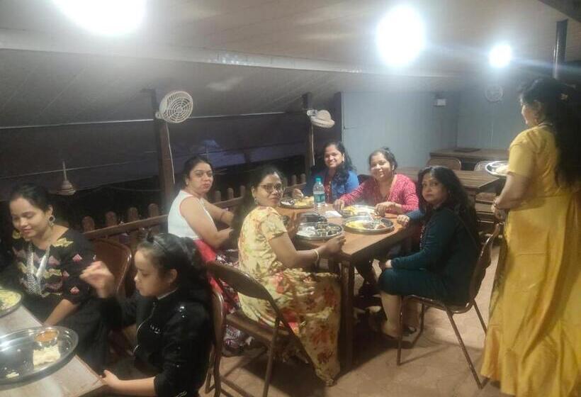 Garden Park View Hotel Matheran