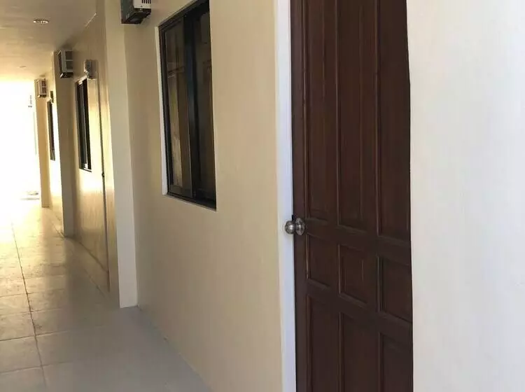 ホテル Ddd Habitat, Inc   Bacolod