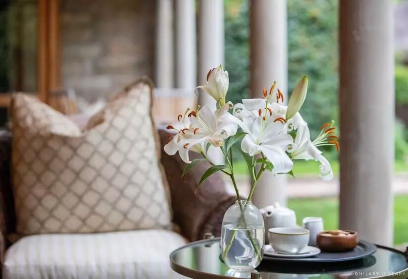 ホテル Hartford House