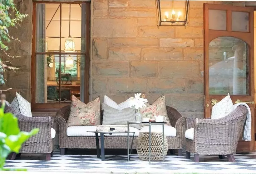 ホテル Hartford House