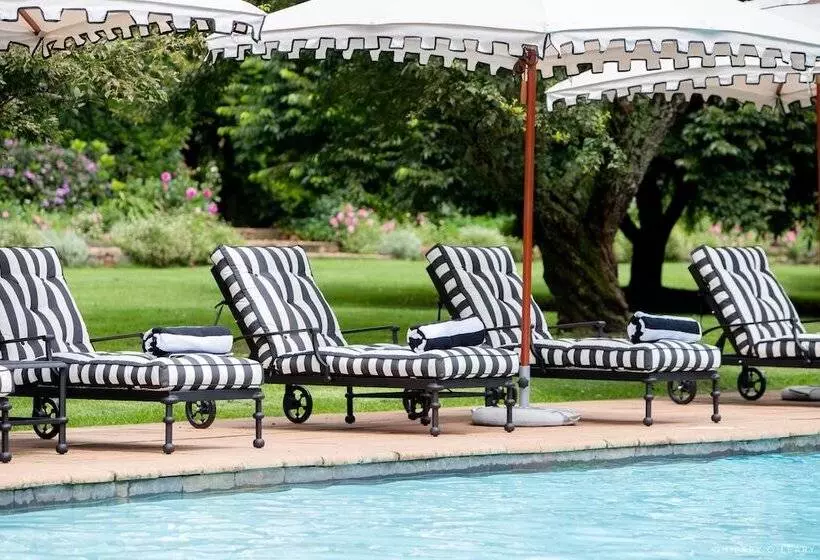 ホテル Hartford House