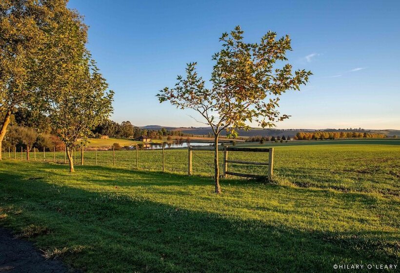 فندق Hartford House