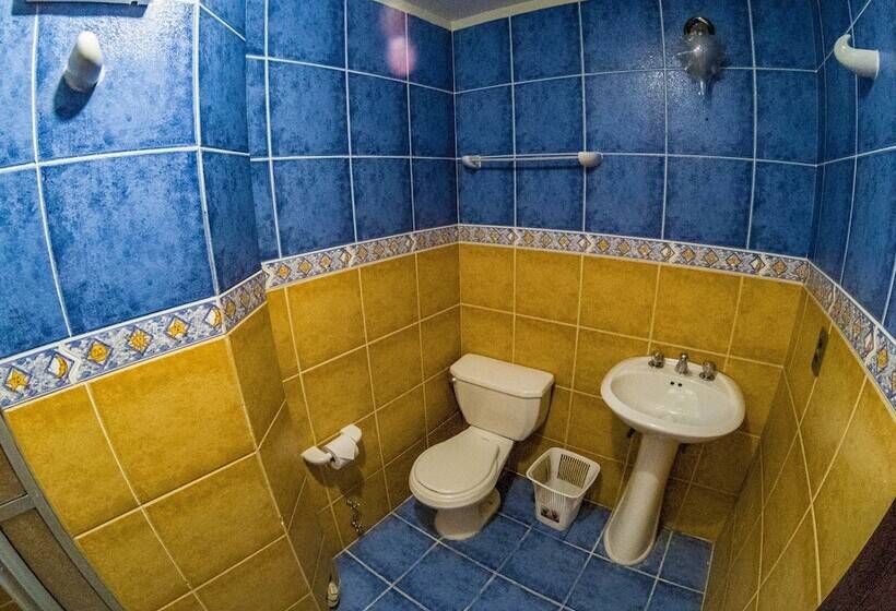 هتل Lost Inn La Paz