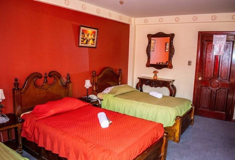 هتل Lost Inn La Paz