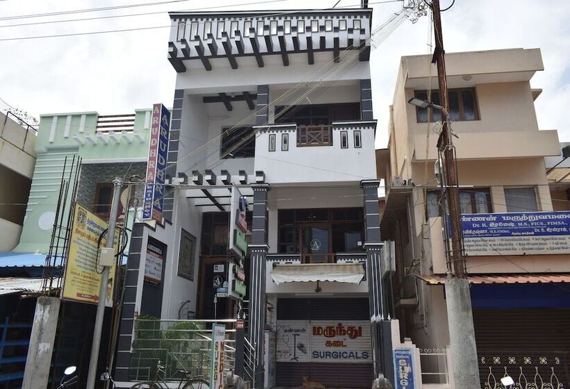 펜션 Arudhra Residency