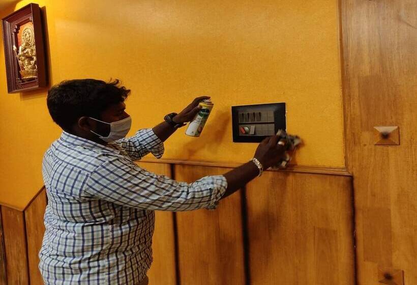 펜션 Arudhra Residency