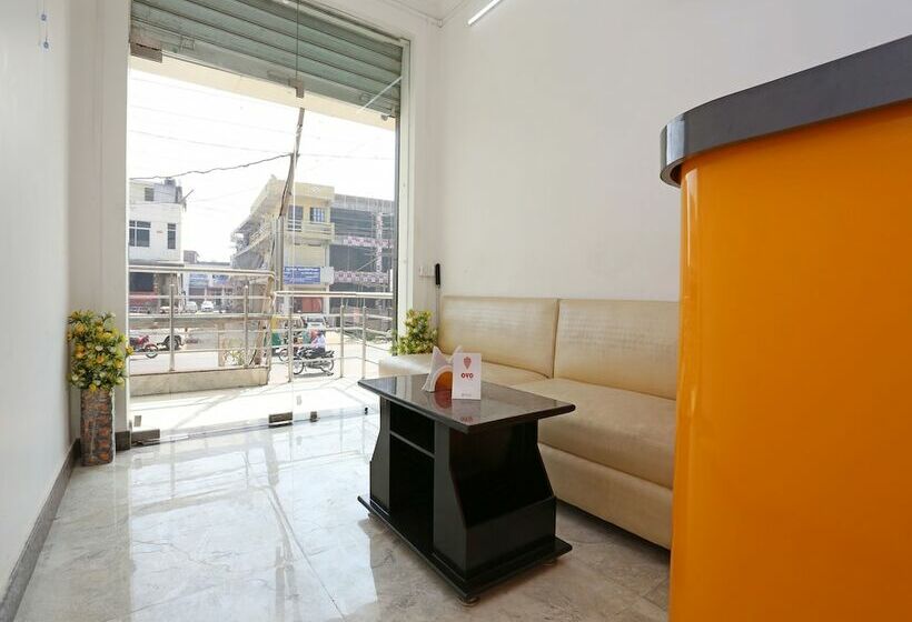 Ss Hotel By Oyo Rooms