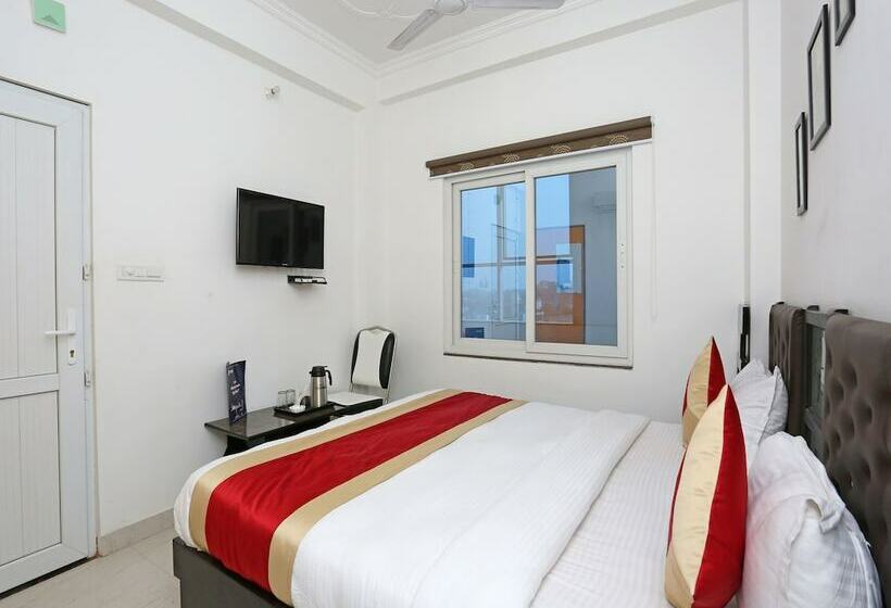 Ss Hotel By Oyo Rooms