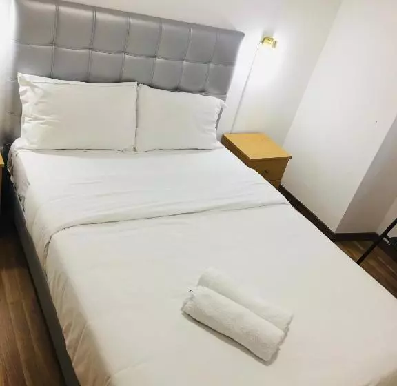 Just Lisbon Hostel & A.l