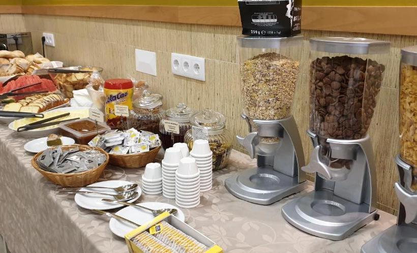 Just Lisbon Hostel & A.l