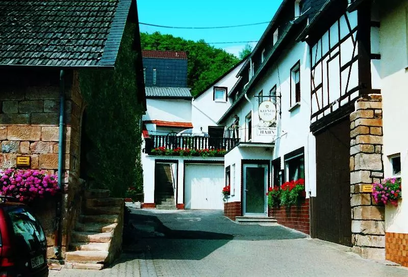 Hostelli Gasthaus Zum Hahn