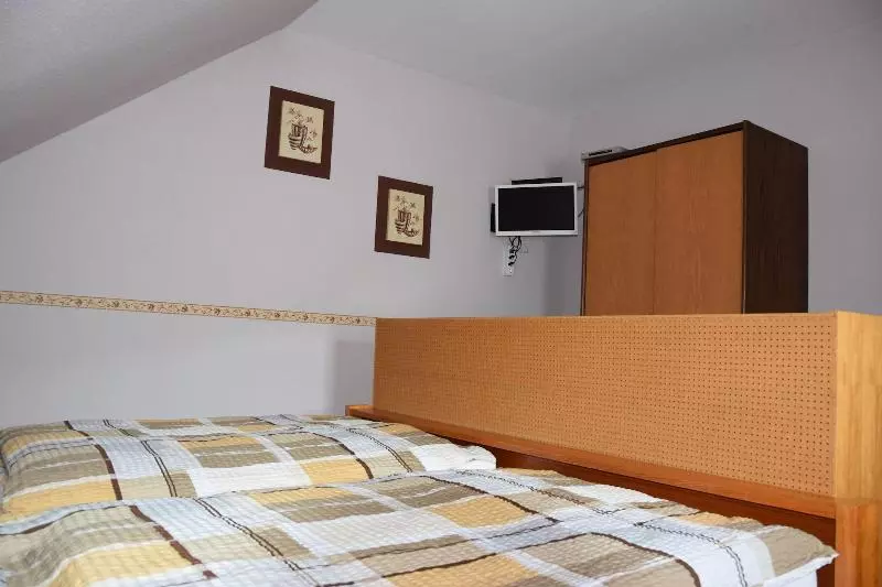 Hostelli Gasthaus Zum Hahn