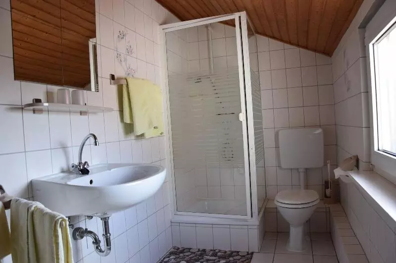 Hostelli Gasthaus Zum Hahn