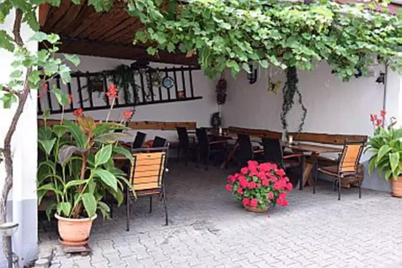 Hostelli Gasthaus Zum Hahn