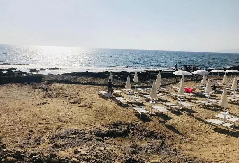 مسافرخانه Il Gabbiano Palinuro