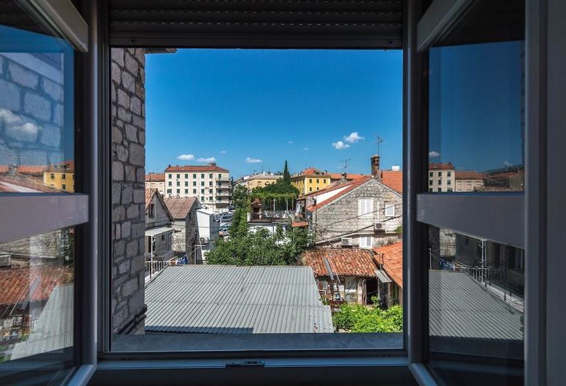 Hostel Croatia Split Old Town