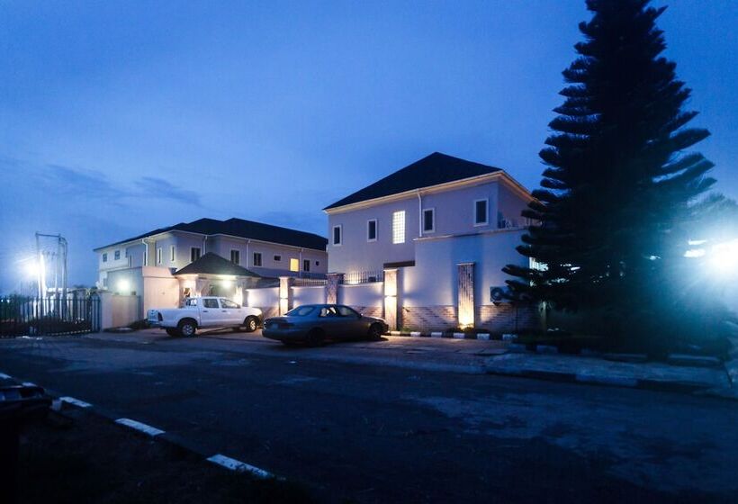 House 56 Hotel And Suites