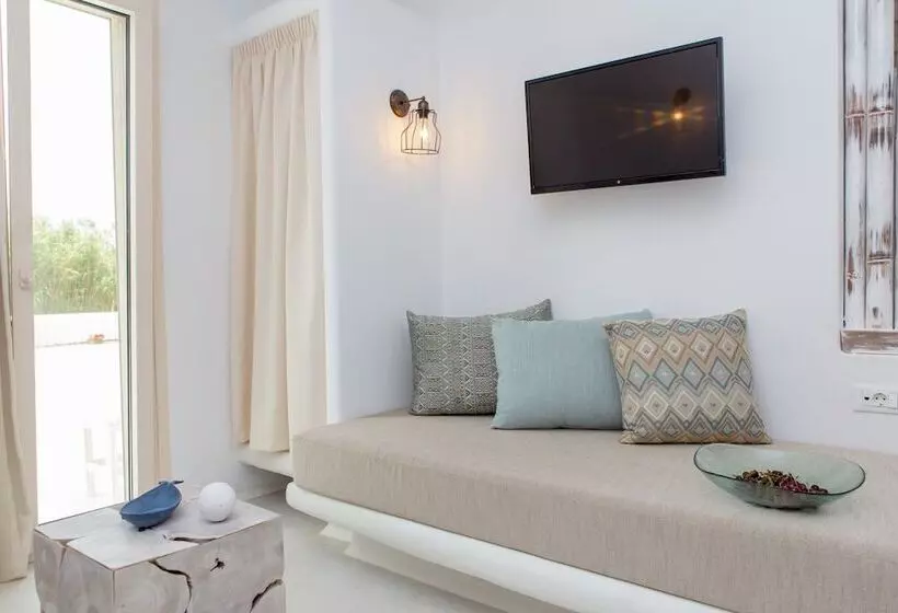 Naxian Lounge Villas