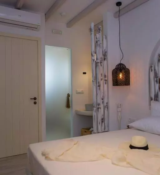 Naxian Lounge Villas